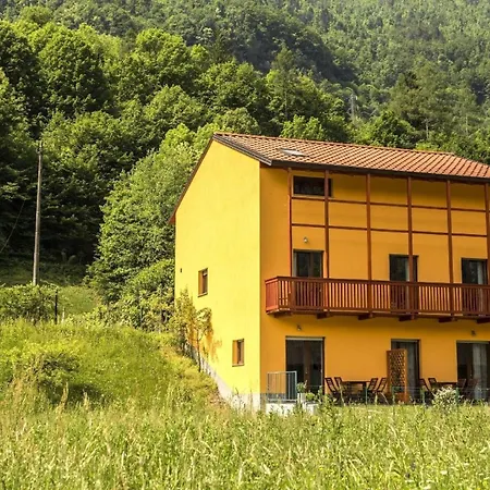 In Kamno Mit Gemeinsamer Terrasse Tolmin